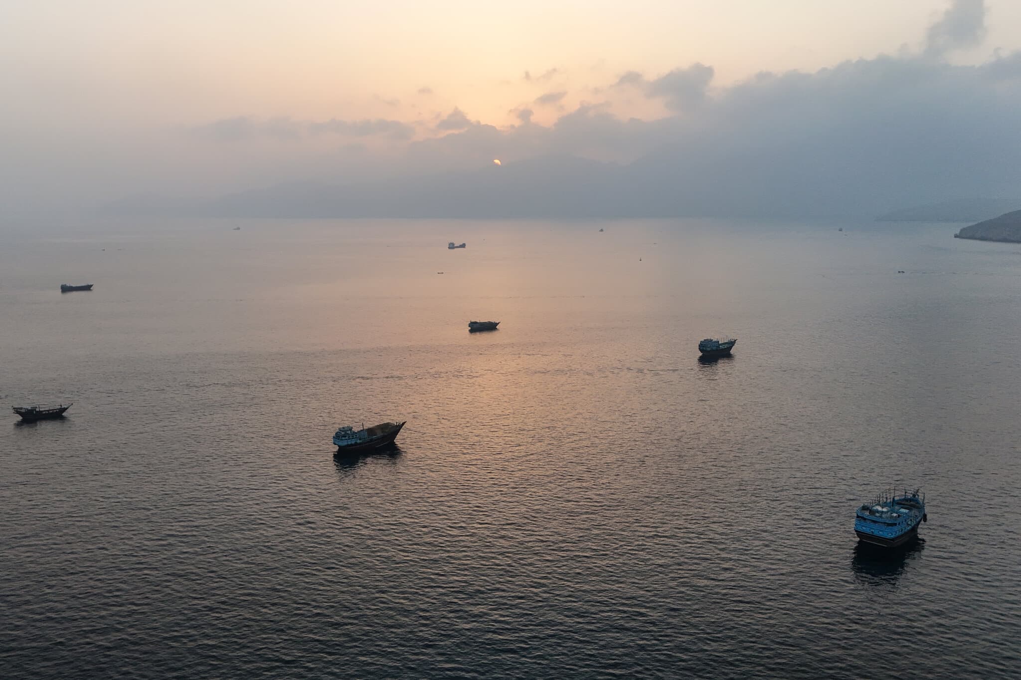Shippers Face Deepening Dilemma as U.S. and Iran Vie for Control of the Strait