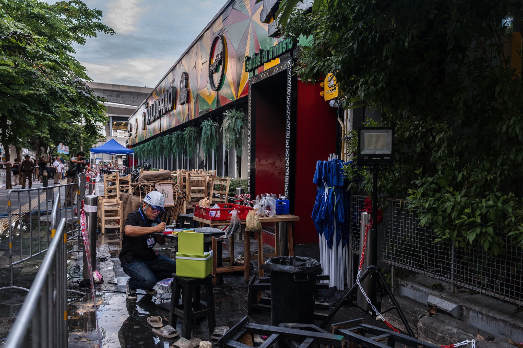 Fire in Bangkok Bar Leaves at Least 27 Dead