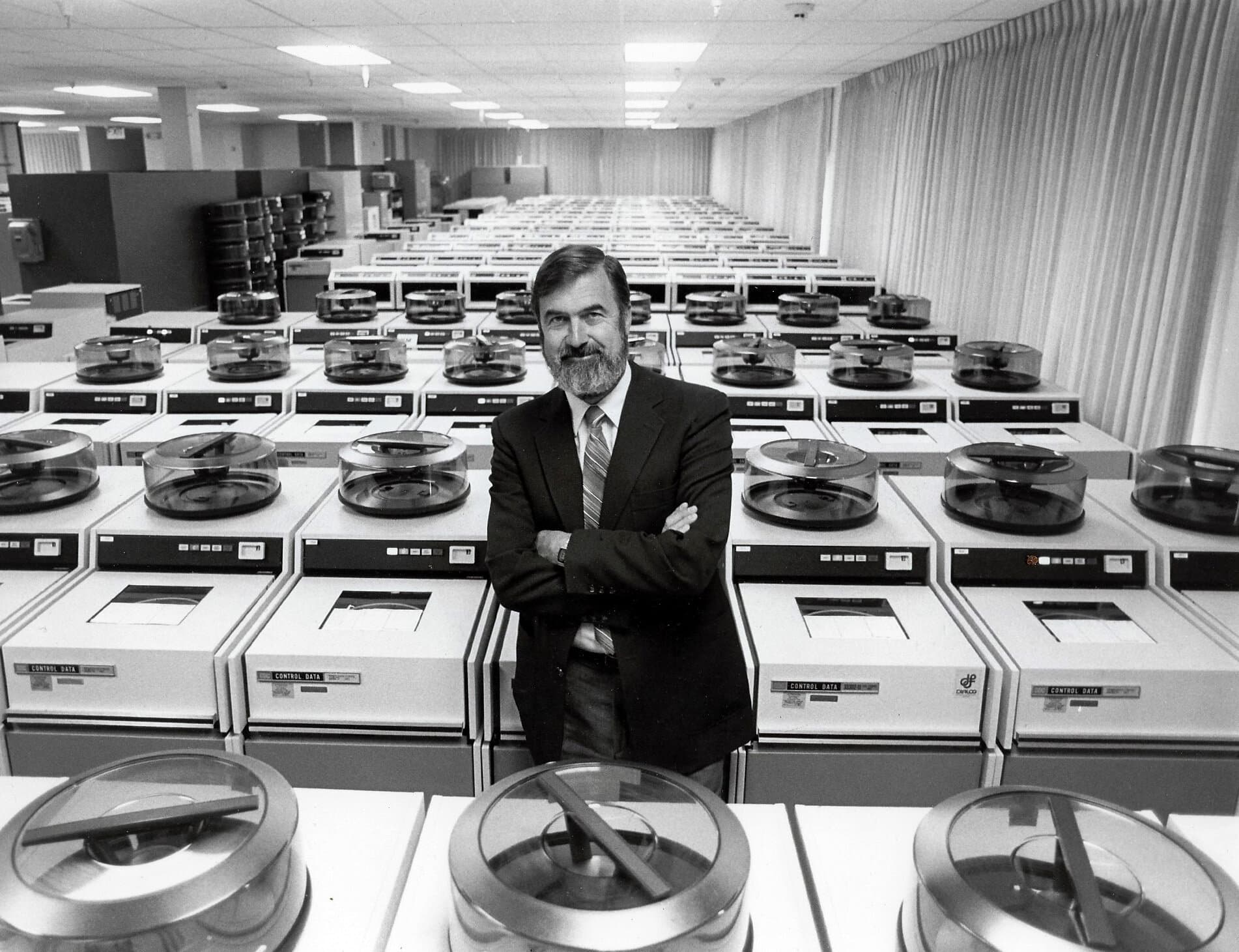 Roger Summit, Who Invented an Early Online Search Service, Dies at 95