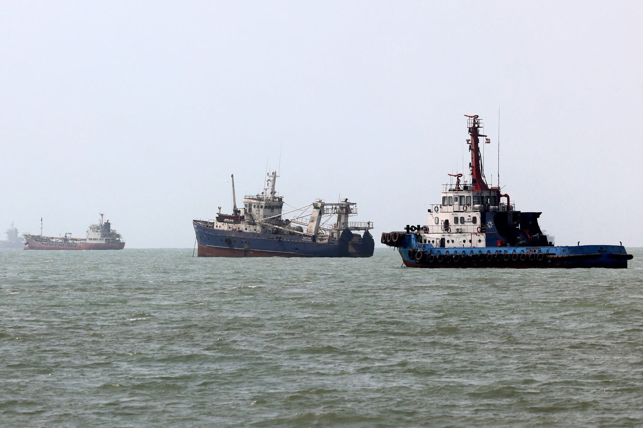 Oil Prices Touch $90 a Barrel Over U.S.-Iran Stalemate