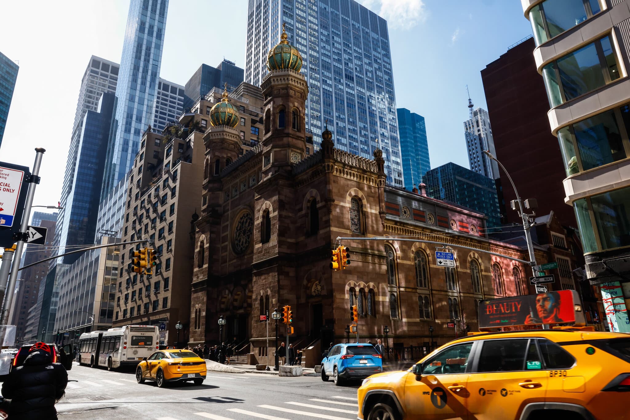 Man Charged With Hate Crime After Disrupting Worship at N.Y.C. Synagogue