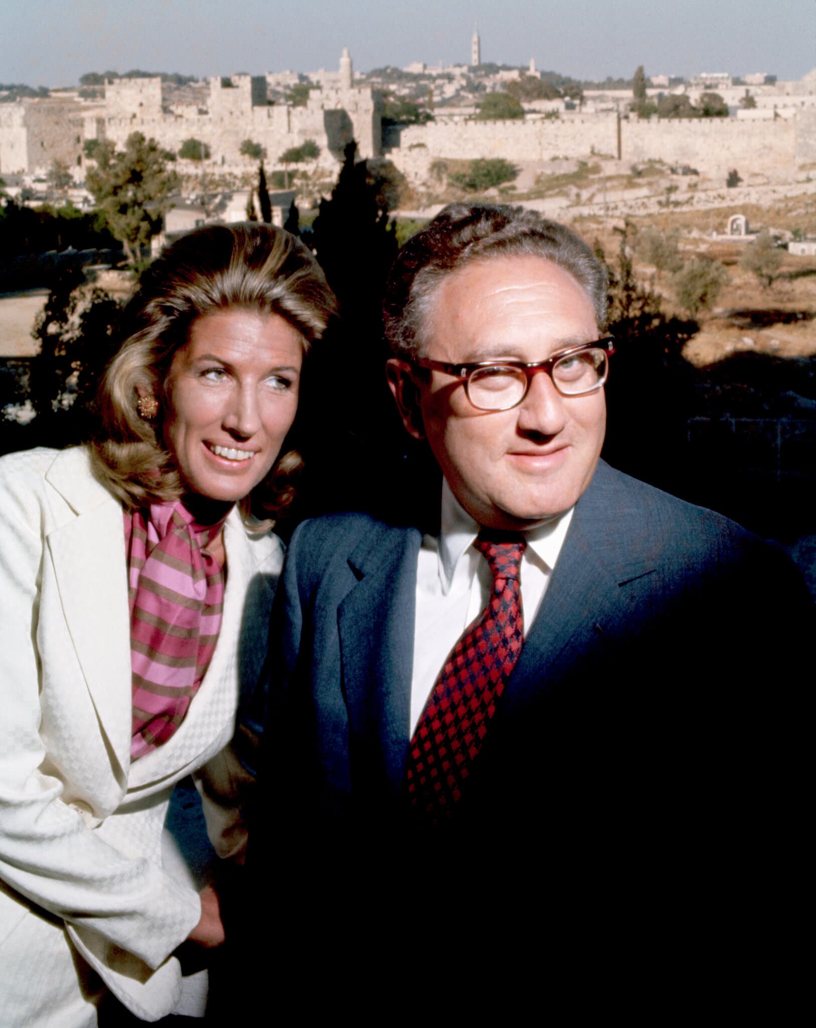 Nancy Kissinger, Wife of Former Secretary of State, Dies at 92