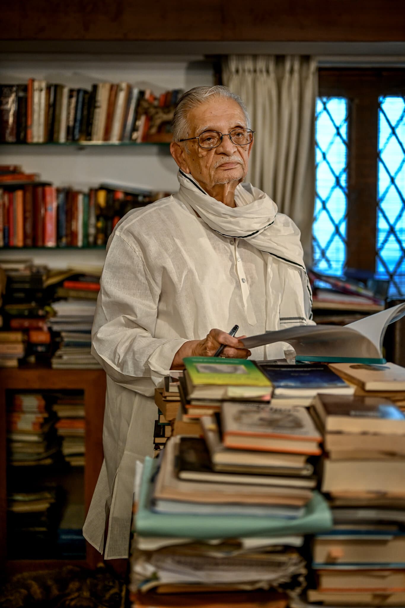 At 92, the Bard of Bollywood Is Still Writing About Love
