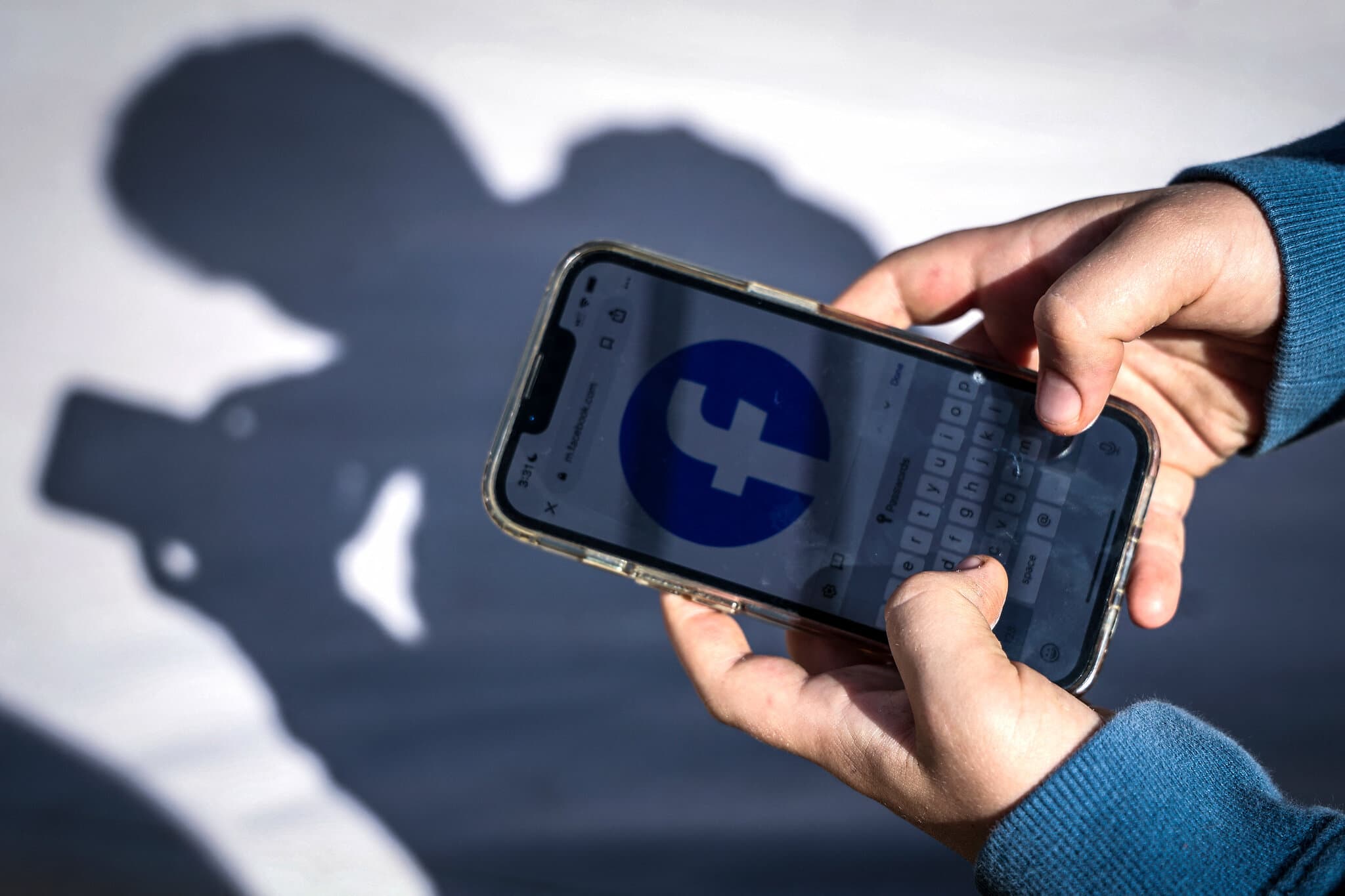 What’s Changing for Teens on Instagram and Facebook