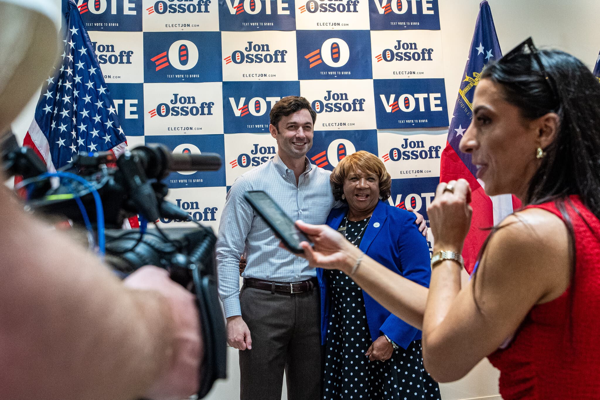 In Georgia, Ossoff Courts Broad Appeal With an Anti-Trump Script