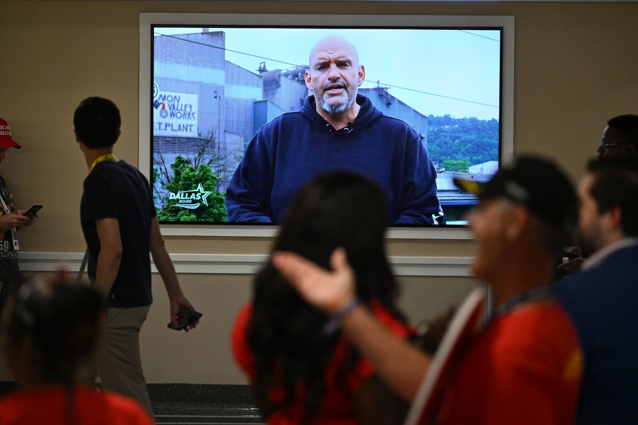 Fetterman Has a Surprise Cameo at Trump’s Convention