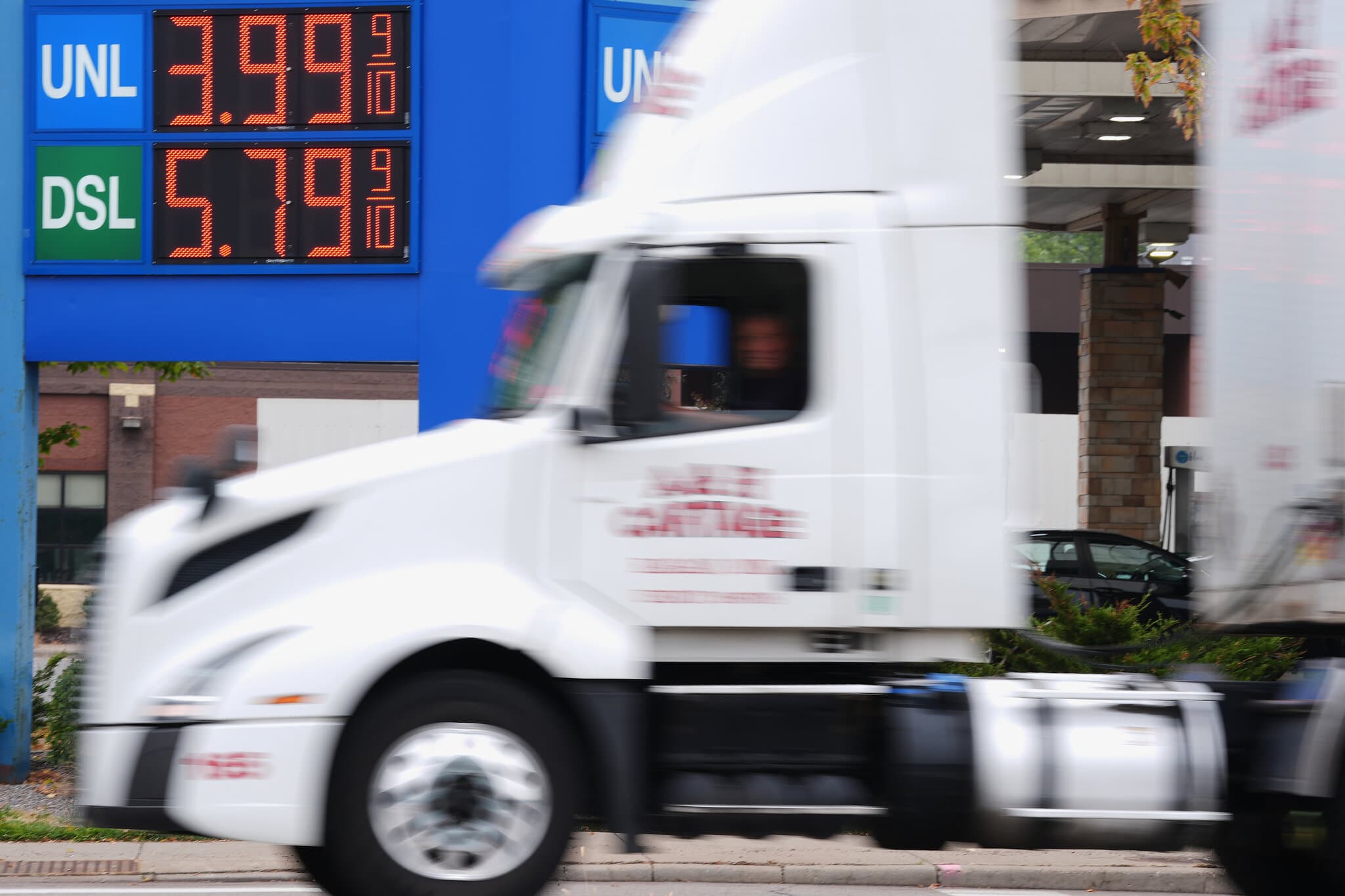 Oil Prices Jump as Attacks Choke Off Saudi Energy Supply
