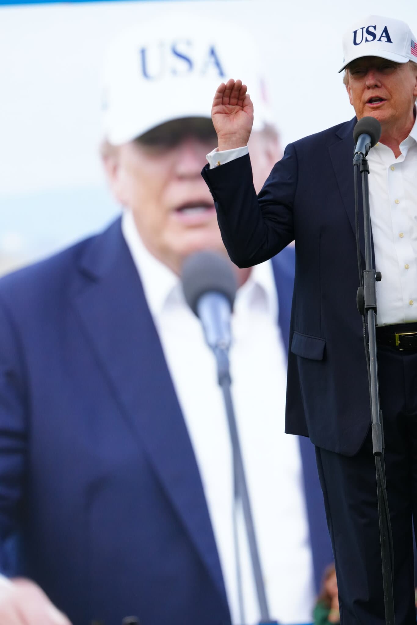 Trump Says a Smart President Is All That’s Needed to Rein In A.I.