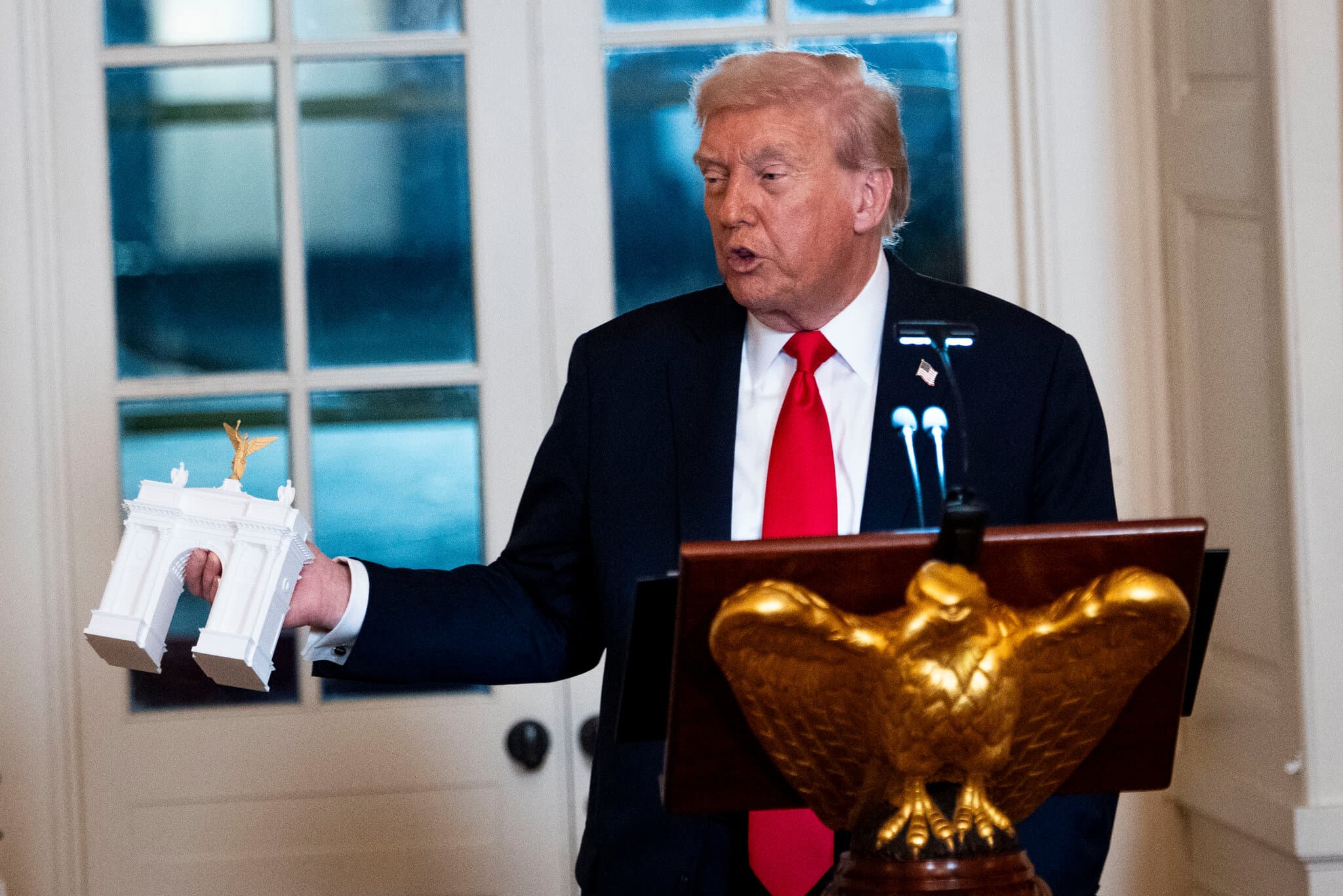 Trump Says His Contested Arch Would House Drones and Snipers