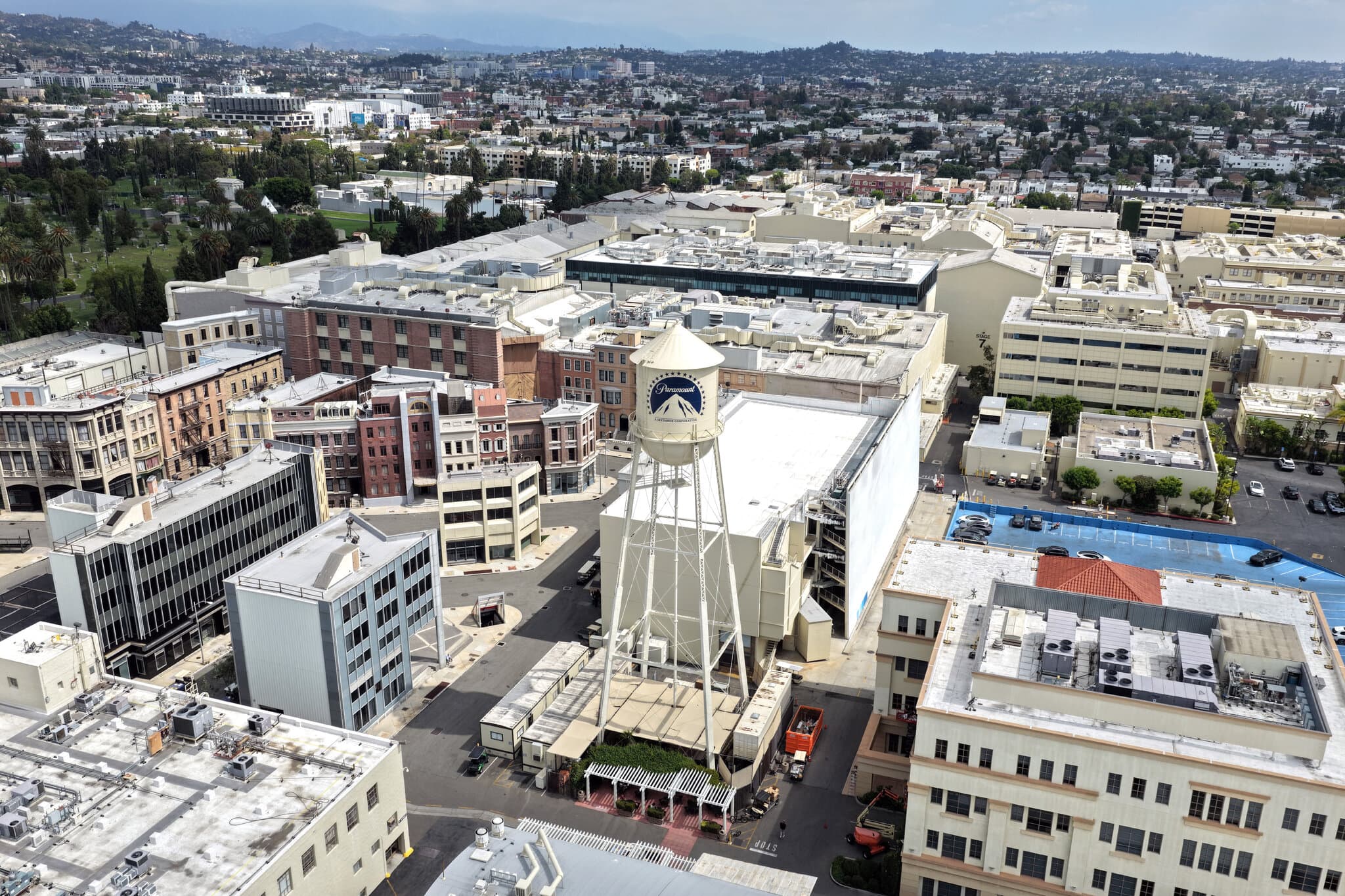 How Paramount Won Warner Bros.