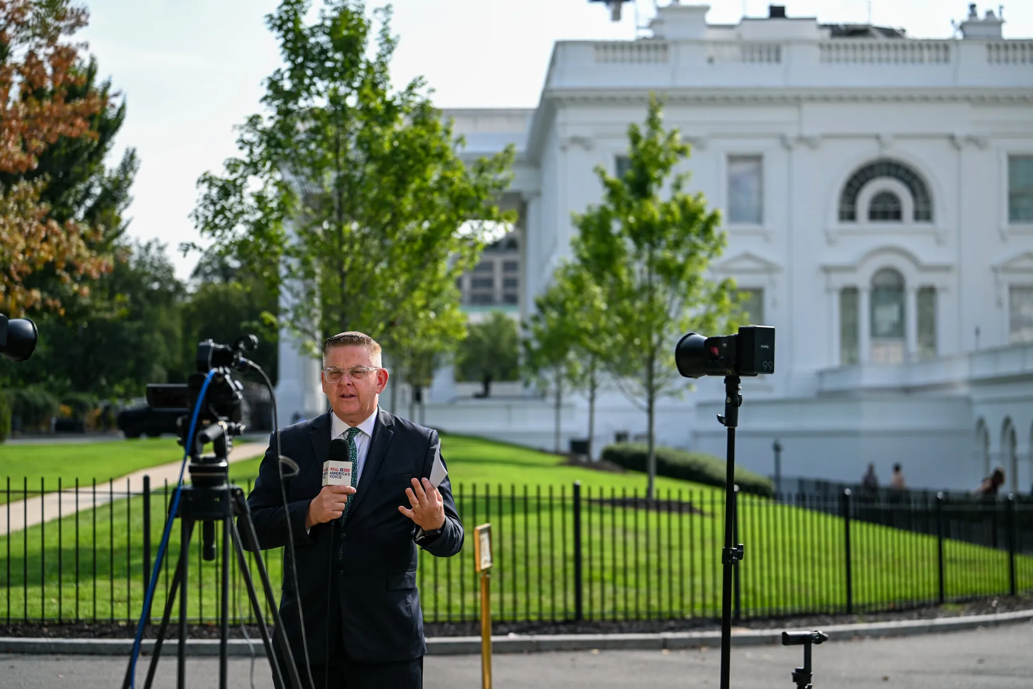 Conservative Outlets Offer Trump Feed While White House TV Pool Is Suspended