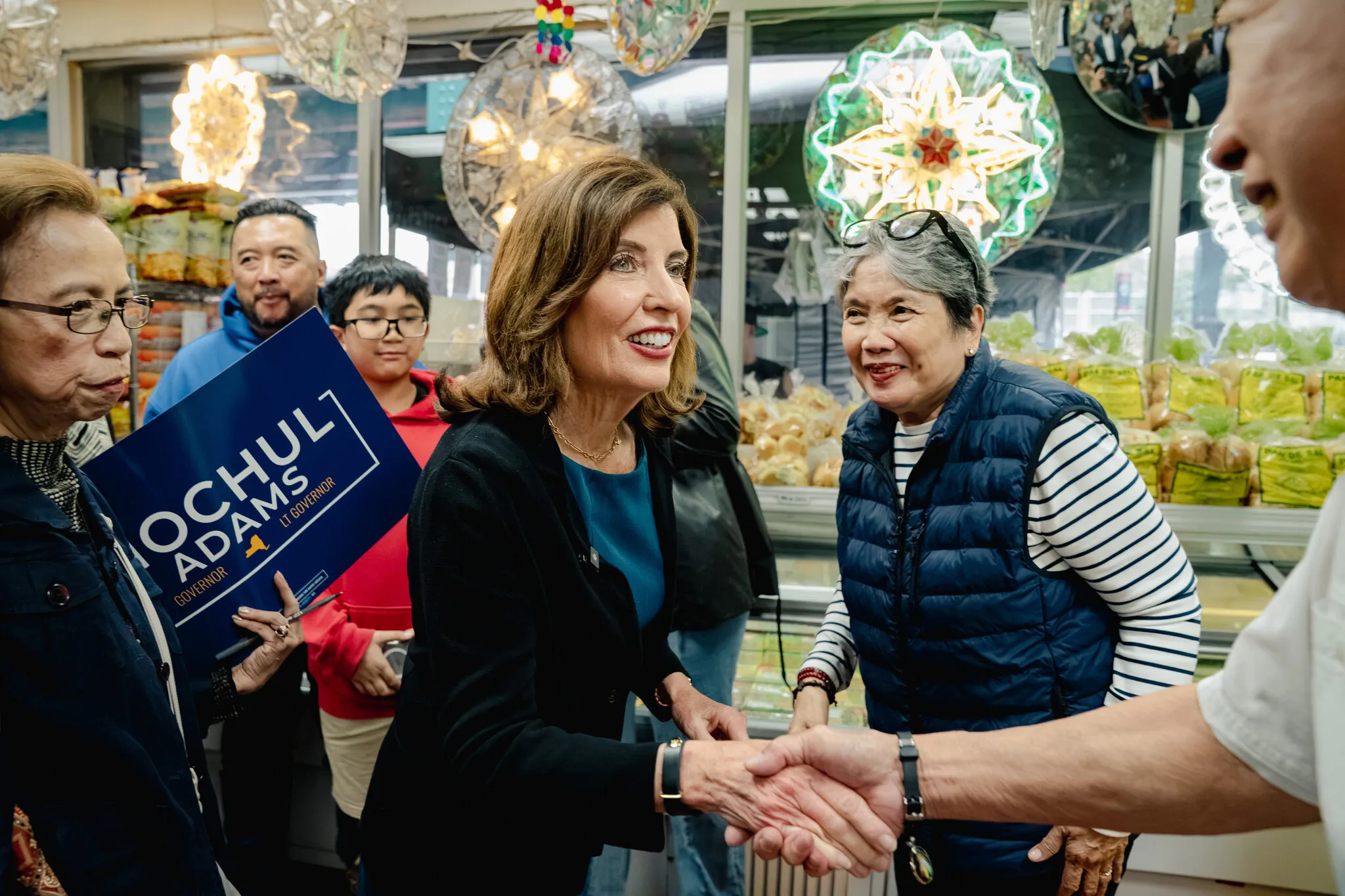 Mamdani’s Shadow Looms Over Hochul’s Bid for Re-election