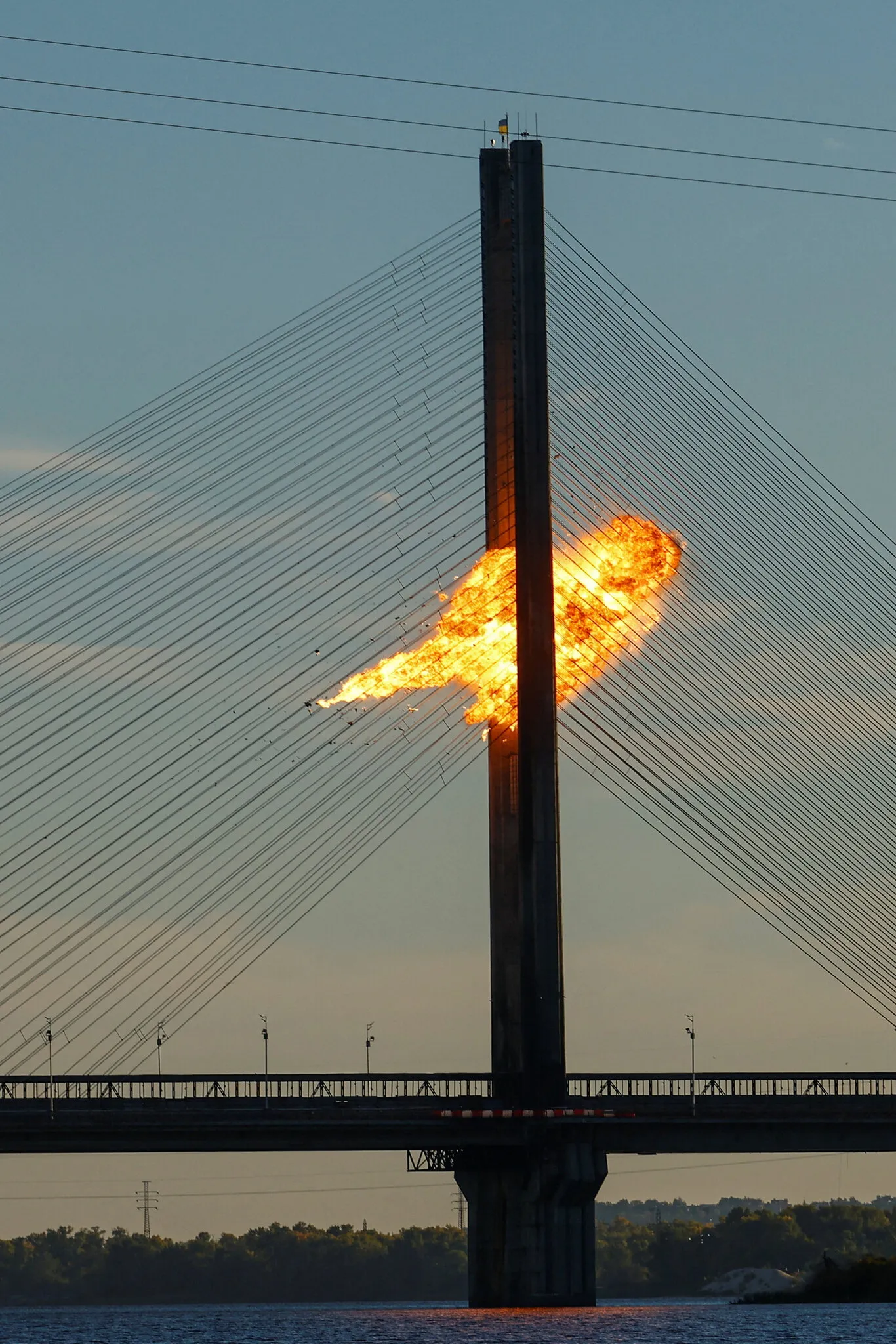 Russia Turns to Striking Kyiv’s Bridges, Threatening a Vital Lifeline