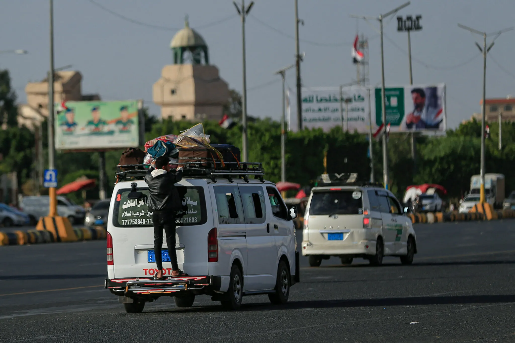 Saudi Arabia and Yemen’s Houthis Trade Threats to Hit Oil Facilities