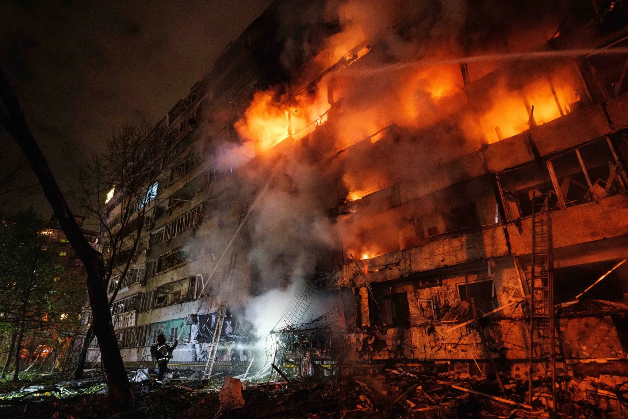 Ukraine’s Vulnerability Grows as Starlink Is Restricted and Russia Escalates