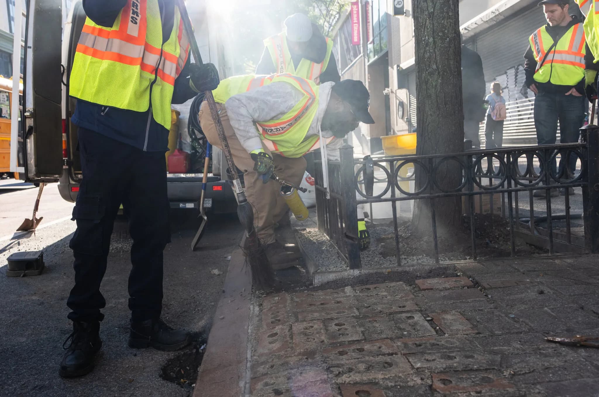 In Its Forever War on Rats, New York Enlists a Killing Machine