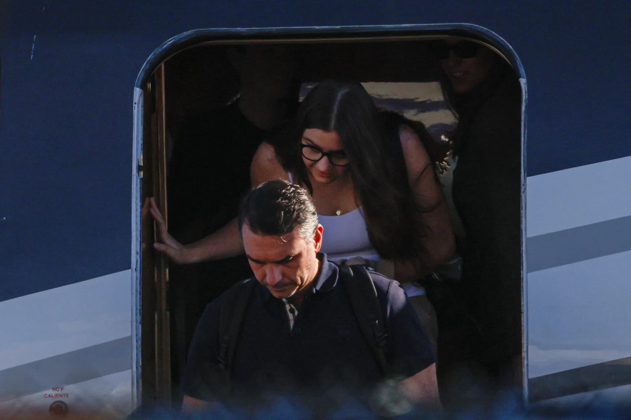 Flávio Bolsonaro Lands in Miami After Fleeing Brazil